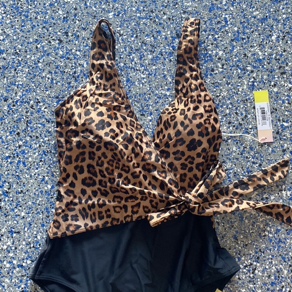 Summersalt Perfect wrap one piece - Picture 2 of 5